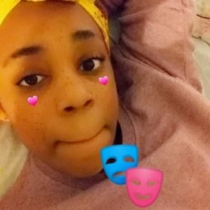 Meet your Posher, Kamariana